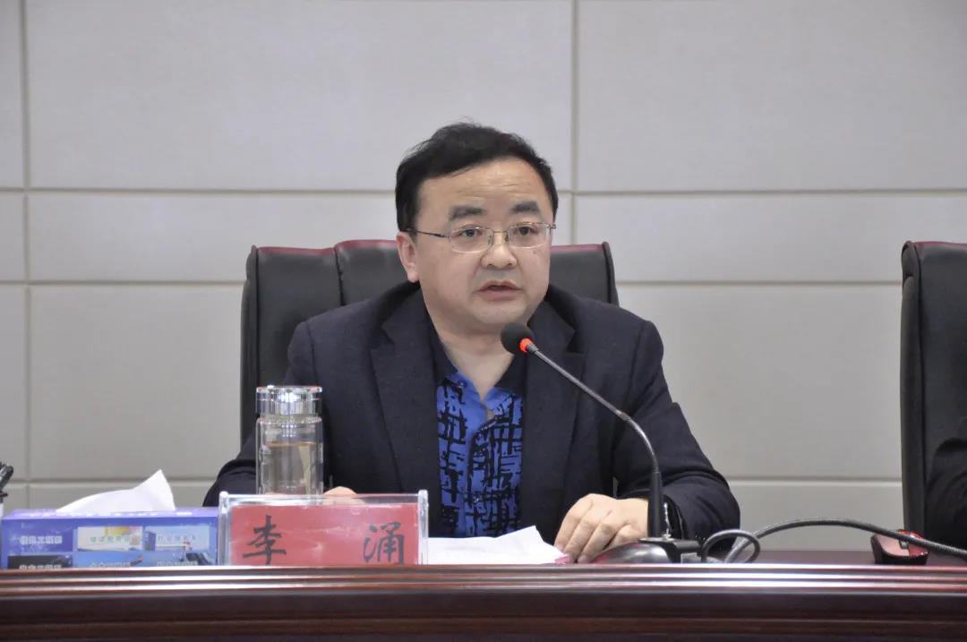 中共畢節(jié)工業(yè)職業(yè)技術(shù)學(xué)院委員會組織召開黨史學(xué)習(xí)教育動員大會暨“牢記殷切囑托、忠誠 干凈擔(dān)當(dāng)、喜迎建黨百年”專題教育啟動會