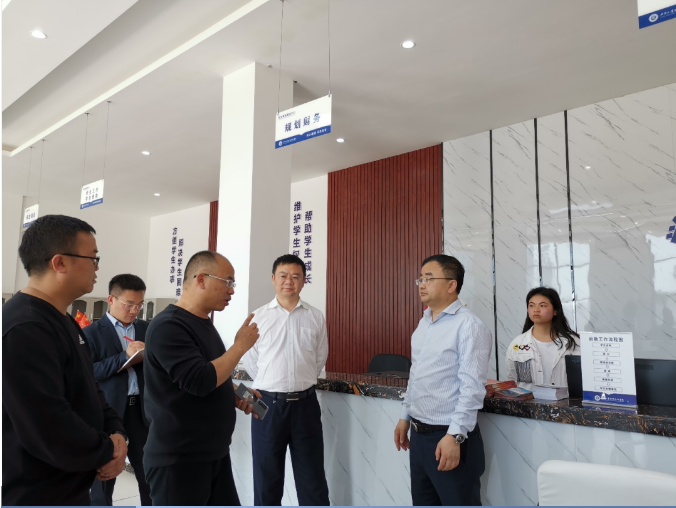 突出學(xué)史力行，為學(xué)生辦實(shí)事解難題 ——畢節(jié)工職院黨委書記李涌到學(xué)生事務(wù)服務(wù)中心、學(xué)生宿舍走訪調(diào)研