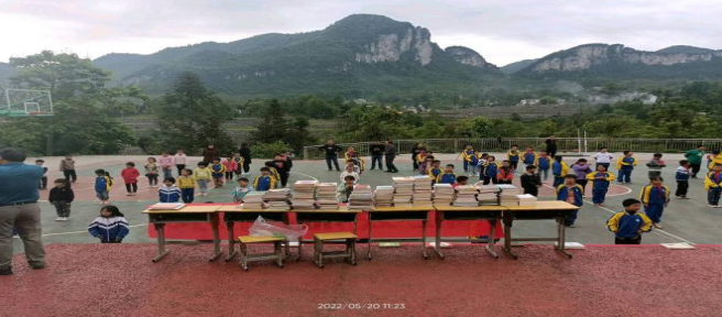 社會(huì)服務(wù)系開展鄉(xiāng)村校園愛心行活動(dòng)