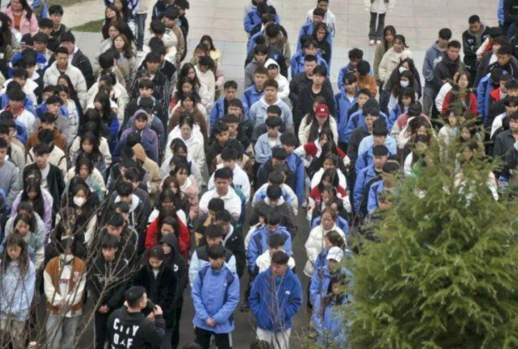 校園消防演練，防范于未“燃”