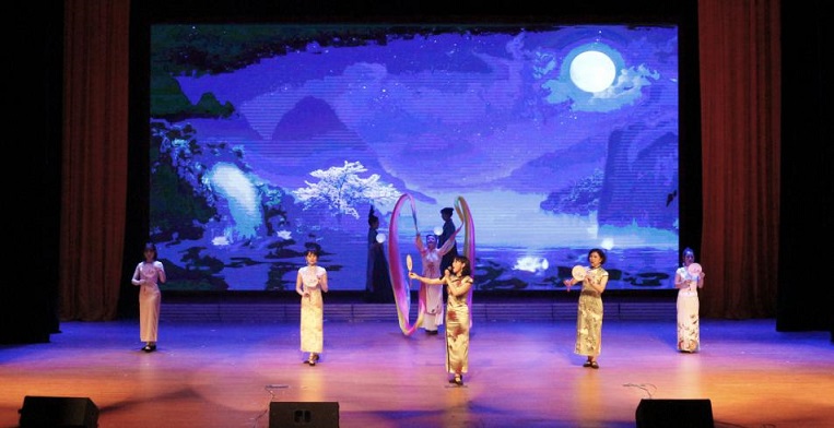 畢節(jié)工業(yè)職業(yè)技術(shù)學(xué)院成功舉辦第一屆中華經(jīng)典誦讀大賽