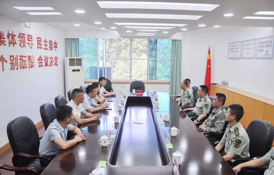 畢節(jié)工業(yè)職業(yè)技術(shù)學(xué)院“八一”建軍節(jié)前夕到畢節(jié)市軍分區(qū)開展走訪慰問(wèn)