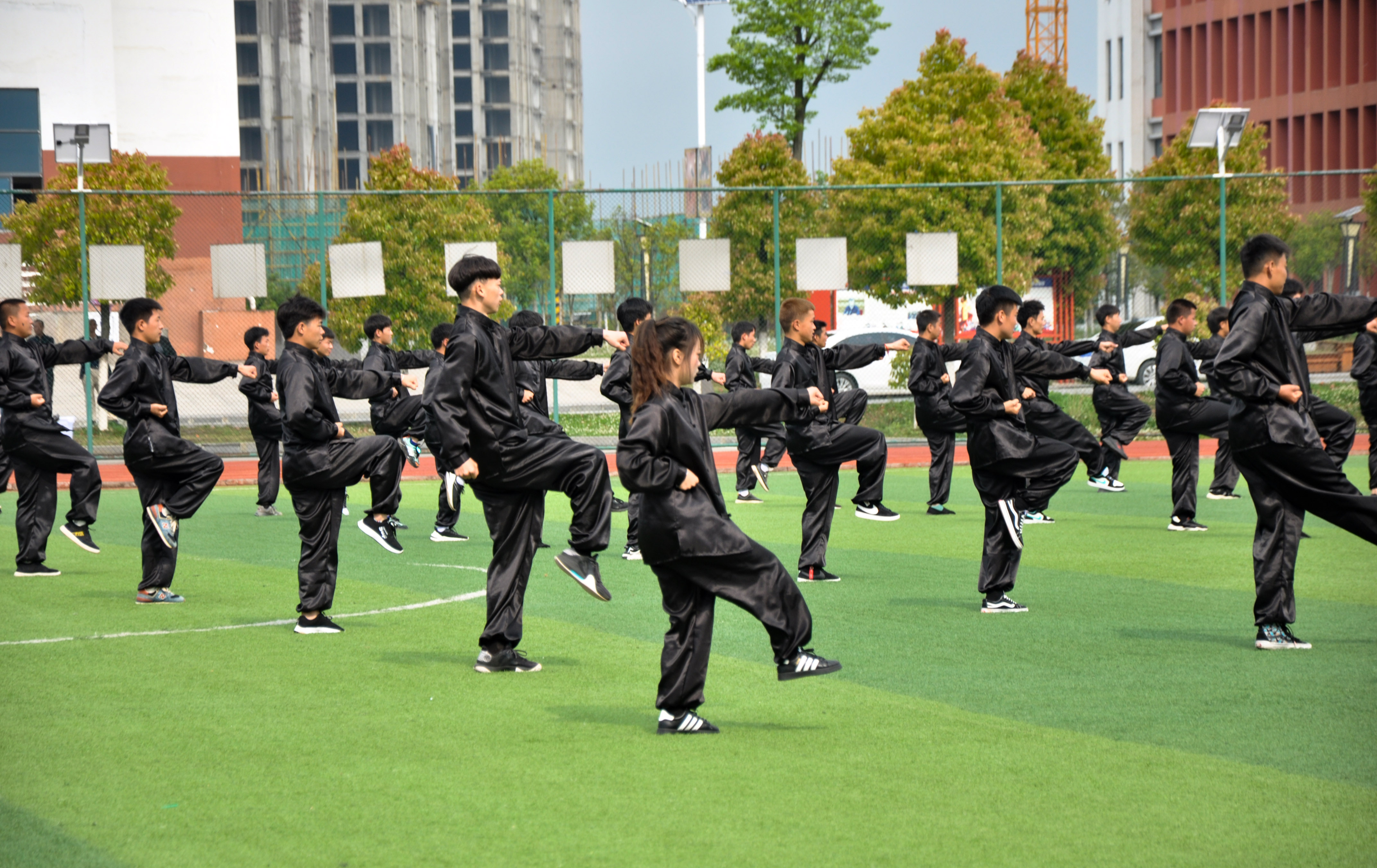 第二屆校園文化藝術(shù)節(jié)、第三屆田徑運(yùn)動(dòng)會(huì)開(kāi)幕式