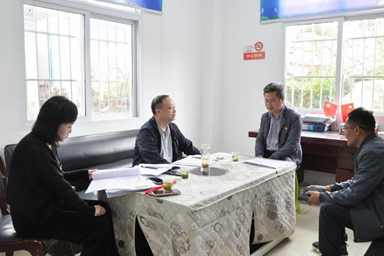 畢節(jié)工業(yè)職業(yè)技術(shù)學院黨委副書記付善華到鄉(xiāng)村振興聯(lián)系點調(diào)研