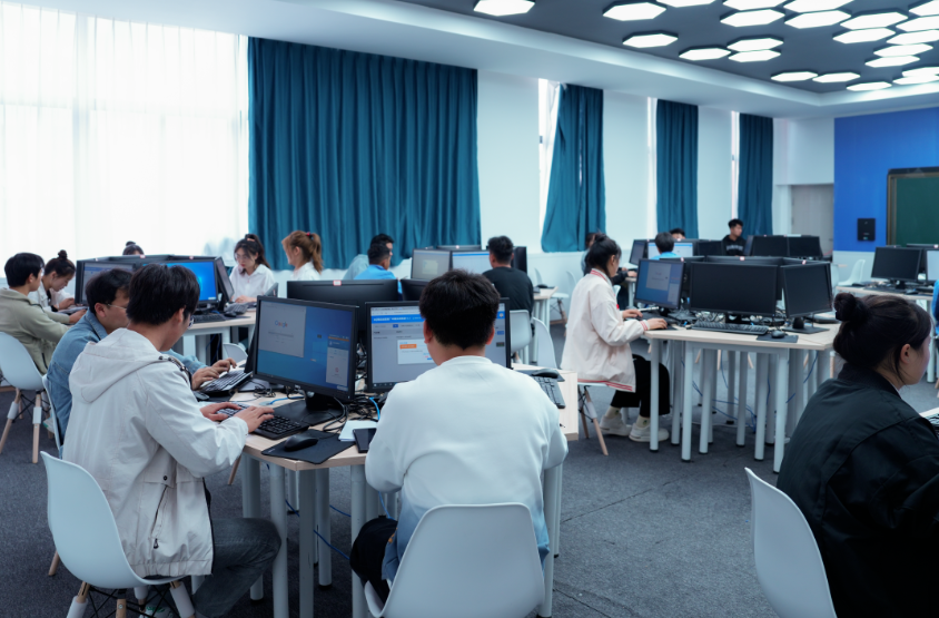 畢節(jié)工業(yè)職業(yè)技術(shù)學(xué)院第三屆學(xué)生技能大賽圓滿落幕！