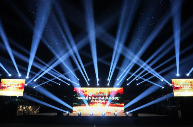 驚艷！火爆！狂歡！——看工職院迎新晚會！