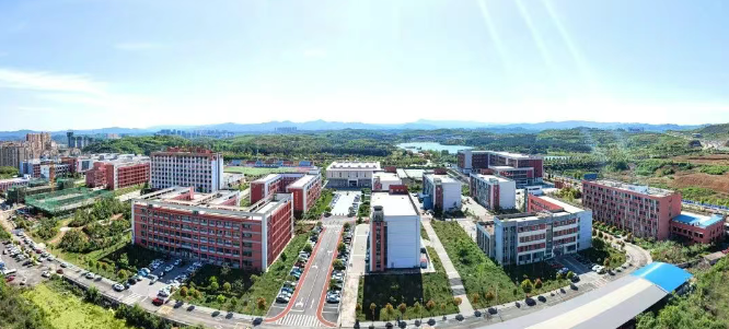 畢節(jié)工業(yè)職業(yè)技術(shù)學(xué)院2025年分類(lèi)招生簡(jiǎn)章